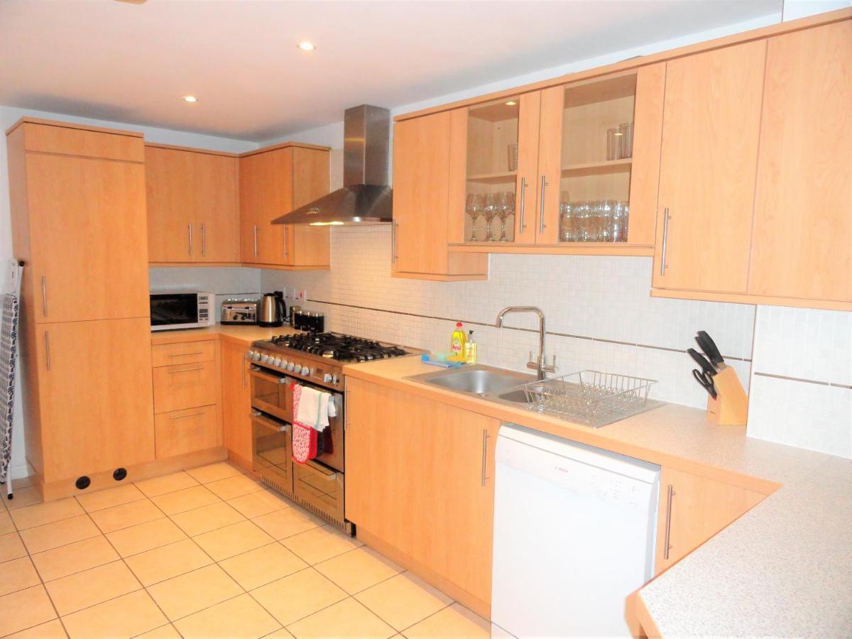 Comfortable And Welcoming Beatrix House By Cliftonvalley